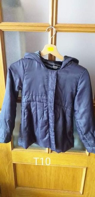 Abrigo niña negro con capucha