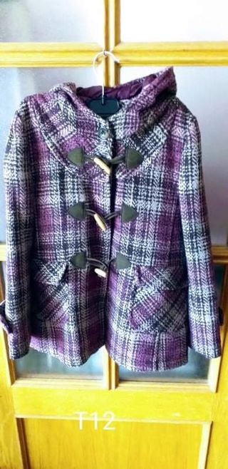 Abrigo niña negro con capucha