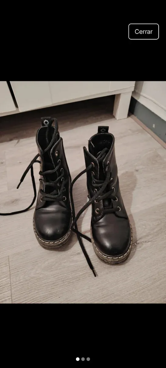 Botas tipo Dr. Martens niña