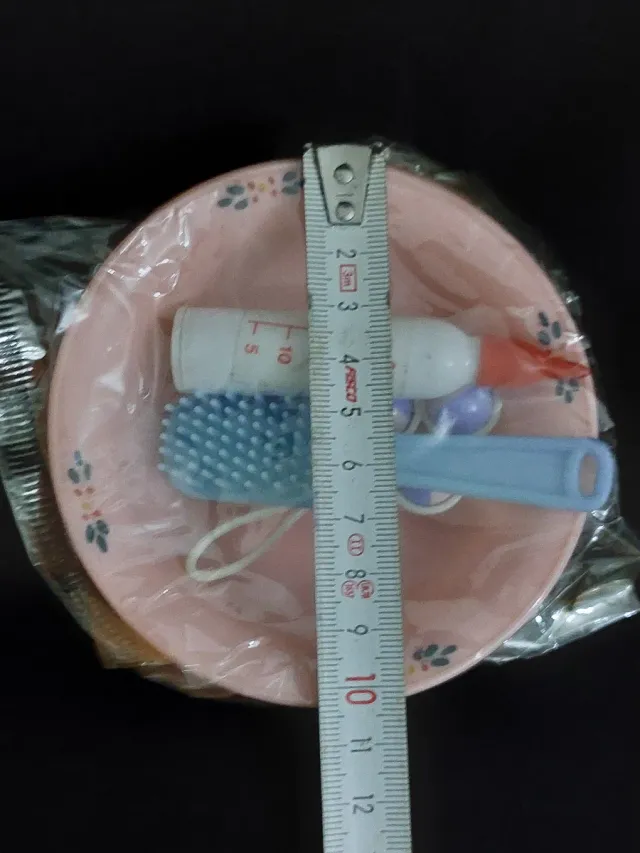 Juguete años 60: Palangana, biberón..