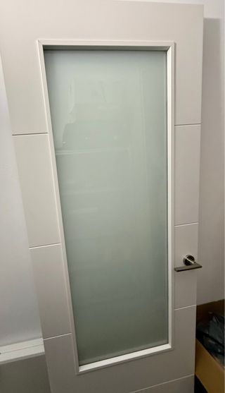 Puerta abatible interior con vidriera apertura izq