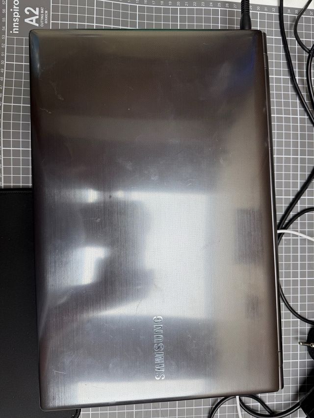 Portátil Samsung NP550p5c Intel Core i5