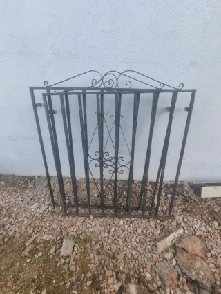 Rejas metálicas negras