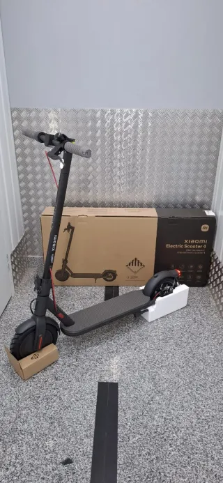 PATINETE ELÉCTRICO XIAOMI SCOOTER MI 4