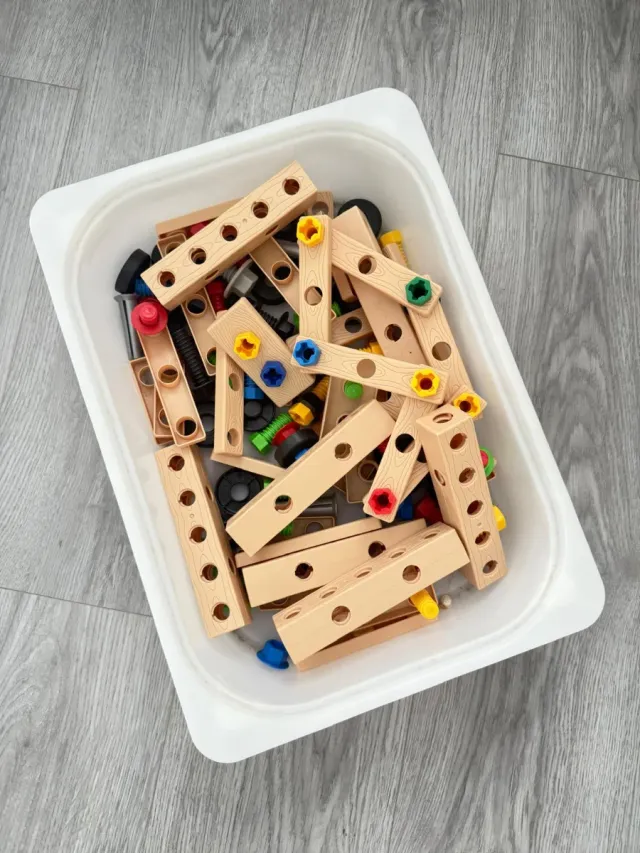 Banco de herramientas + kit herramientas