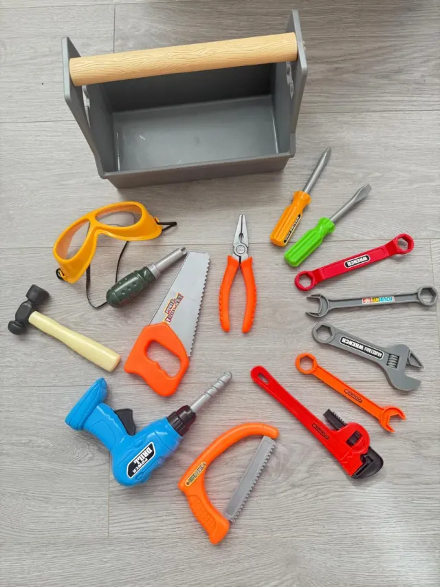 Banco de herramientas + kit herramientas
