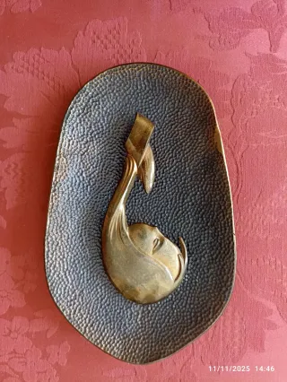 Antigua Virgen Niña Bronce con Sello