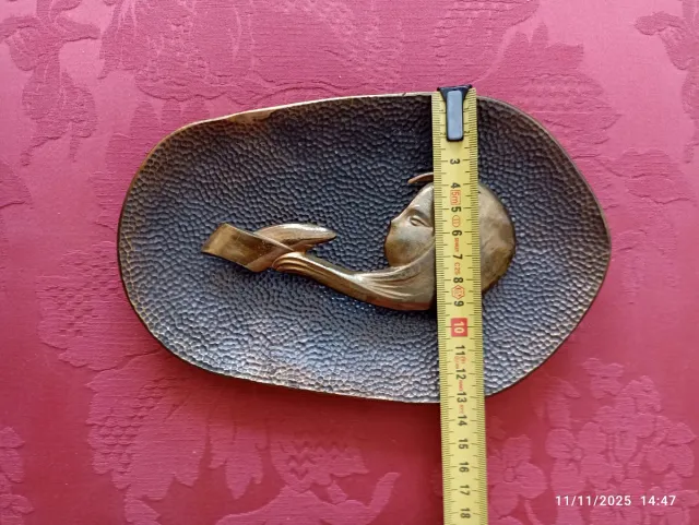 Antigua Virgen Niña Bronce con Sello