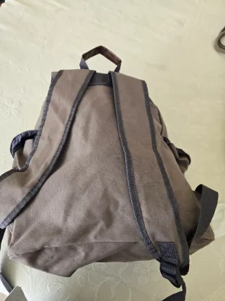 Mochila de lona sin estrenar