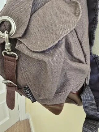 Mochila de lona sin estrenar