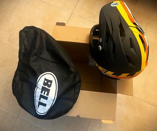 Casco Bell Sanction – Talla M – NUEVO A ESTRENAR