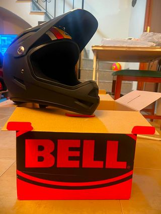 Casco Bell Sanction – Talla M – NUEVO A ESTRENAR