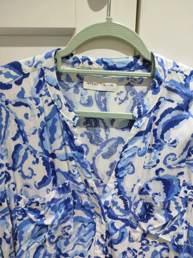 Blusa Lefties Estampada Azul y Blanca