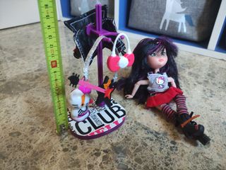 Muñeca Kelly Hello Kitty Rock con Accesorios