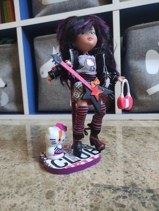 Muñeca Kelly Hello Kitty Rock con Accesorios
