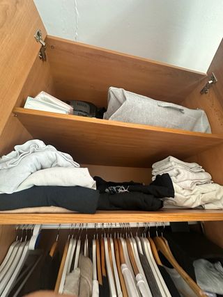 Guardaroba in legno IKEA