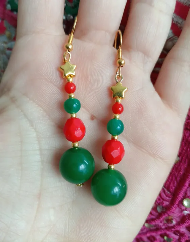 Pendientes nuevos con estrellas doradas