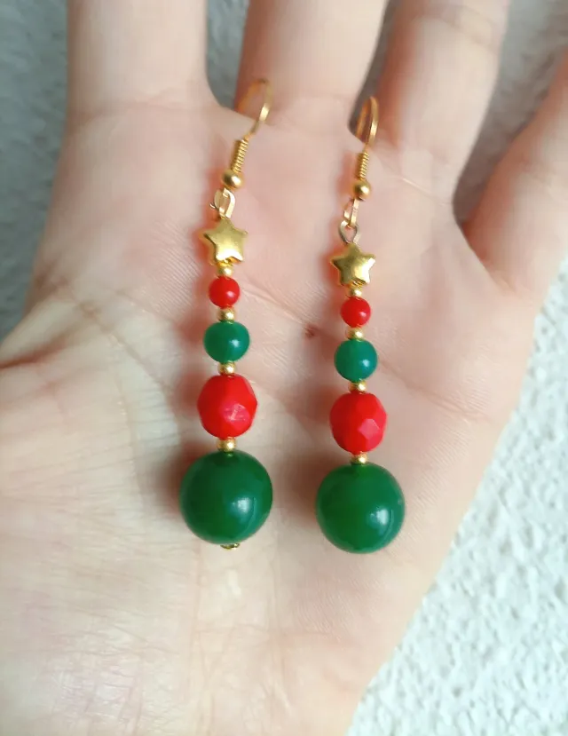 Pendientes nuevos con estrellas doradas