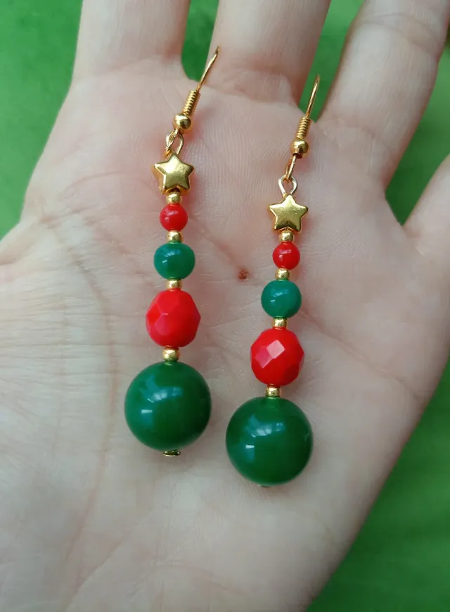 Pendientes nuevos con estrellas doradas