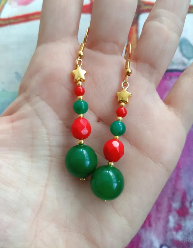 Pendientes nuevos con estrellas doradas