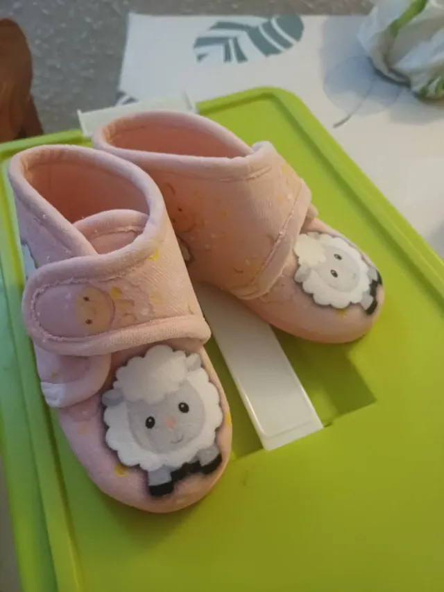 Zapatillas casa niña