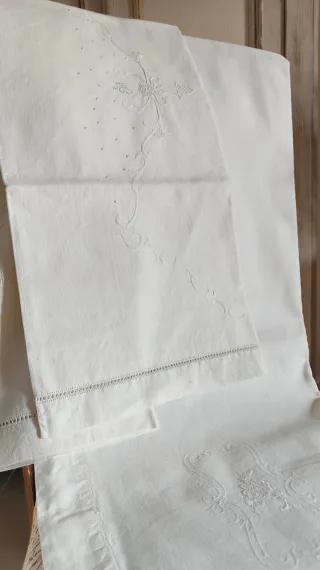 Lenzuolo Matrimoniale Ricamato a Mano