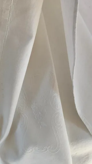 Lenzuolo Matrimoniale Ricamato a Mano