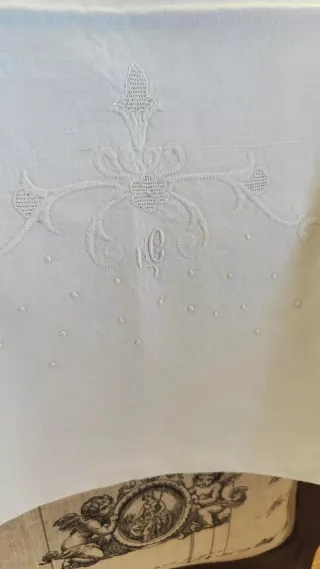 Lenzuolo Matrimoniale Ricamato a Mano