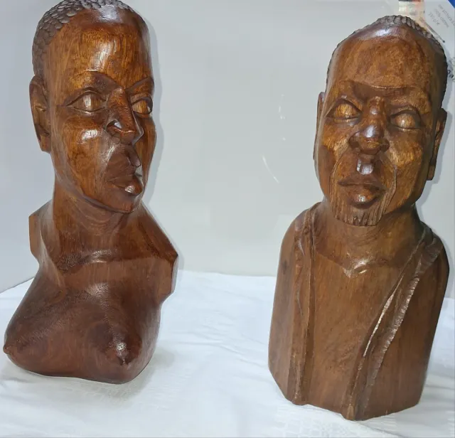 Sculture in legno artigianali