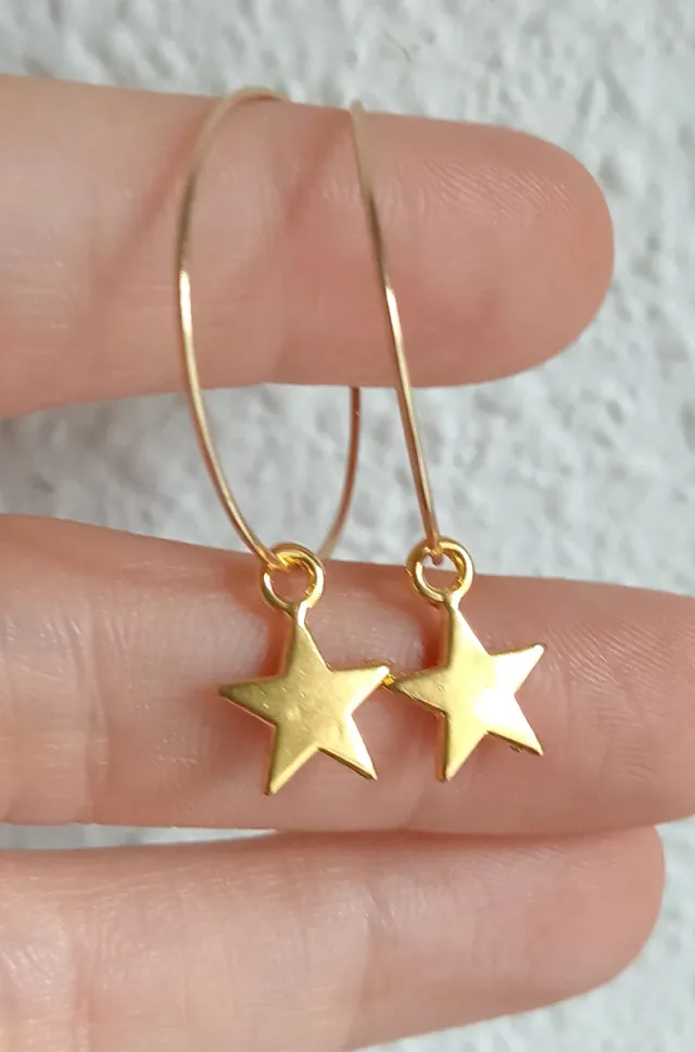 Pendientes Aro con Estrella Dorada