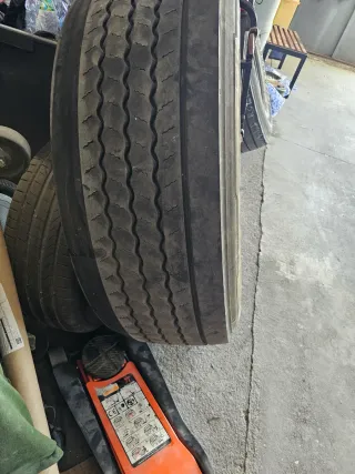 Pareja continental semirremolque 385/65 R 22.5