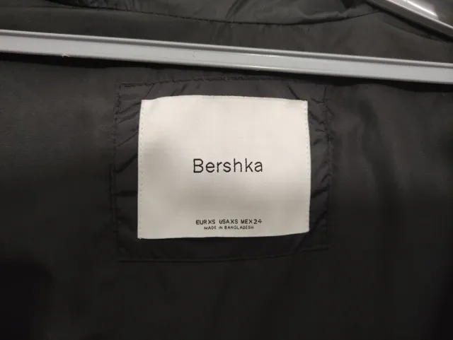 Chaleco Puffer Bershka Negro