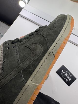 Nike SB Dunk Low Sequoia Verde Oliva