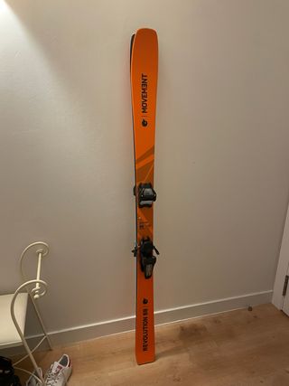 Esquís Movement Revolution 88 All Mountain