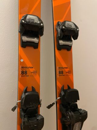 Esquís Movement Revolution 88 All Mountain