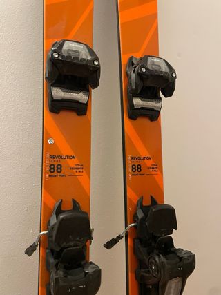 Esquís Movement Revolution 88 All Mountain