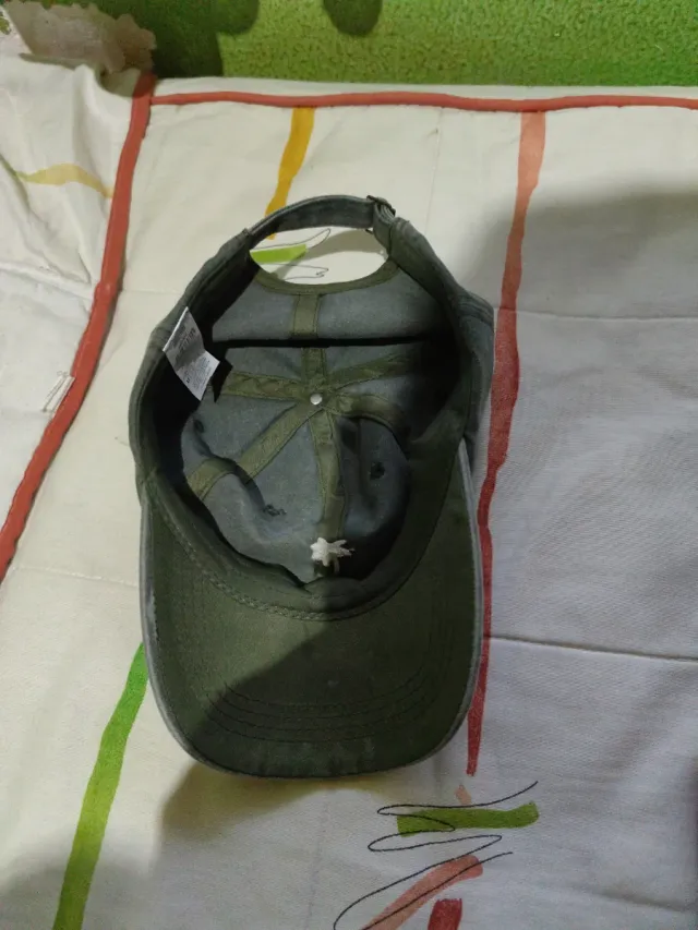 Lote 2 Gorras (Gris y Roja)