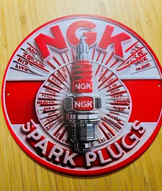 Insegna metallica vintage NGK Spark Plugs