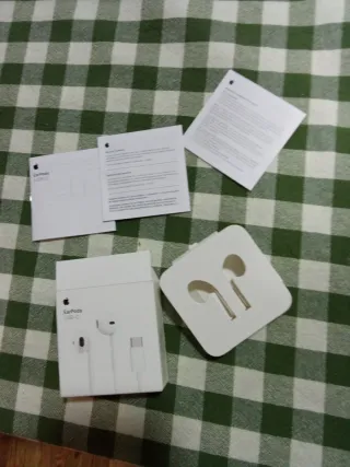 EarPods USB-C Apple Caja