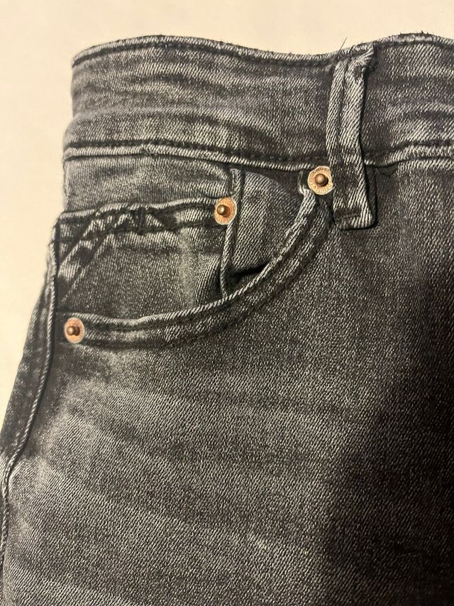 Pantalón vaquero negro Stradivarius