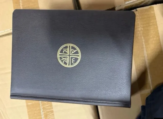 Biblia de Jerusalém modelo 2 canto de oro nueva