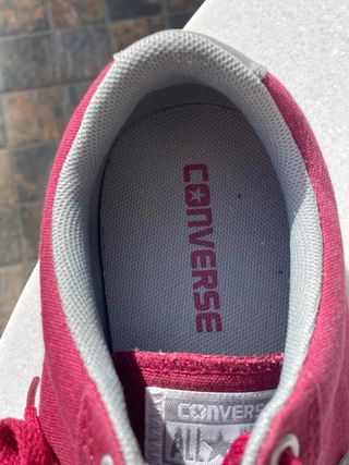 Zapatillas Converse Talla 41 Rojas y Plateadas