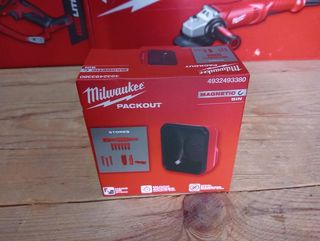Milwaukee - Gaveta magnética 10x10cm PACKOUT