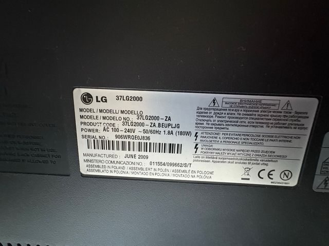 Televisión LG 37LG2000 con soporte