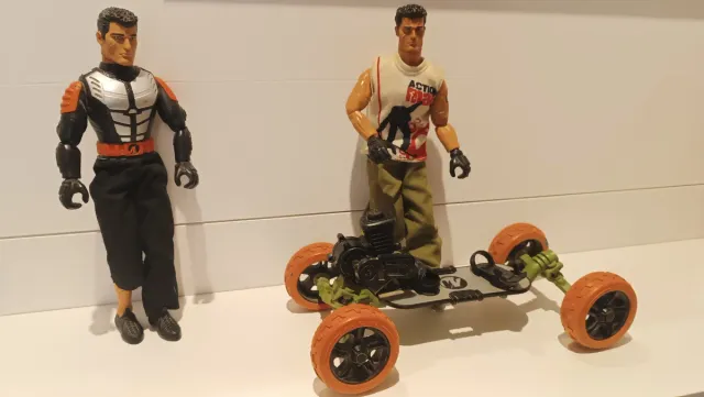 Muñecos Action Man con vehículo