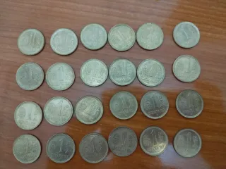 Billetea y monedas, cara anversa y reversa