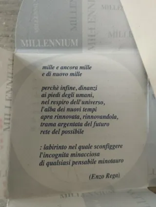 Piccolo portafoto metallico lavorato nuovo