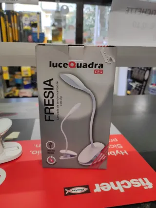 Lampada da tavolo ricaricabile con clip