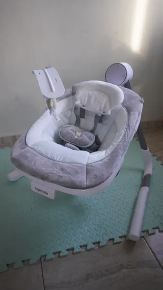 Mecedora Columpio Eléctrico Bebé Ingenuity