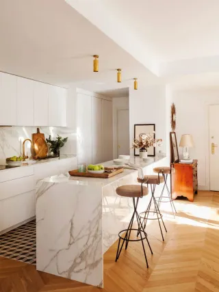 Reformar una cocina. Alicatar una cocina. Encimera